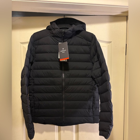 lululemon athletica Black Puffer Jacket NWT - Picture 7 of 10
